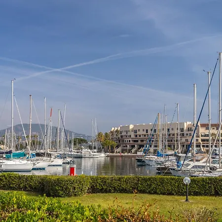 Les Deux Voiles-4 By Interhome