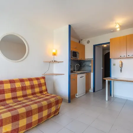 Les Deux Voiles-4 By Interhome *