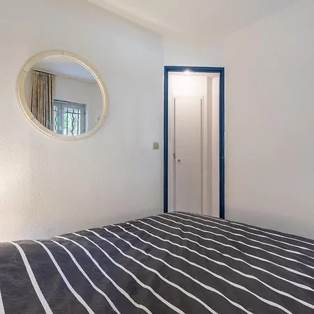 Les Deux Voiles-4 By Interhome *